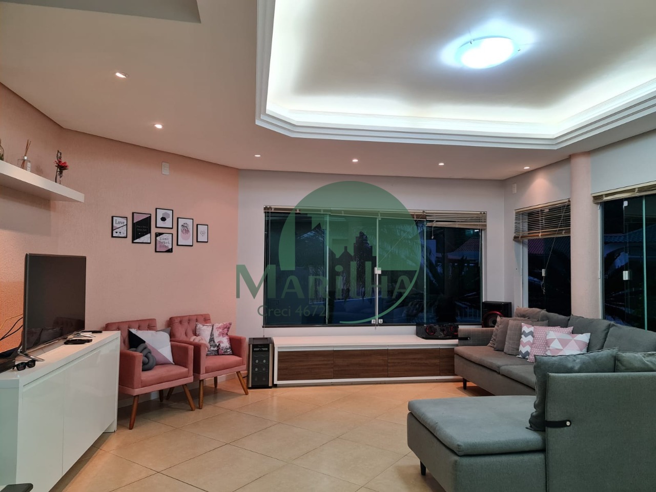 d06a8909-015d-4e4f-9036-23a5a4db7e83