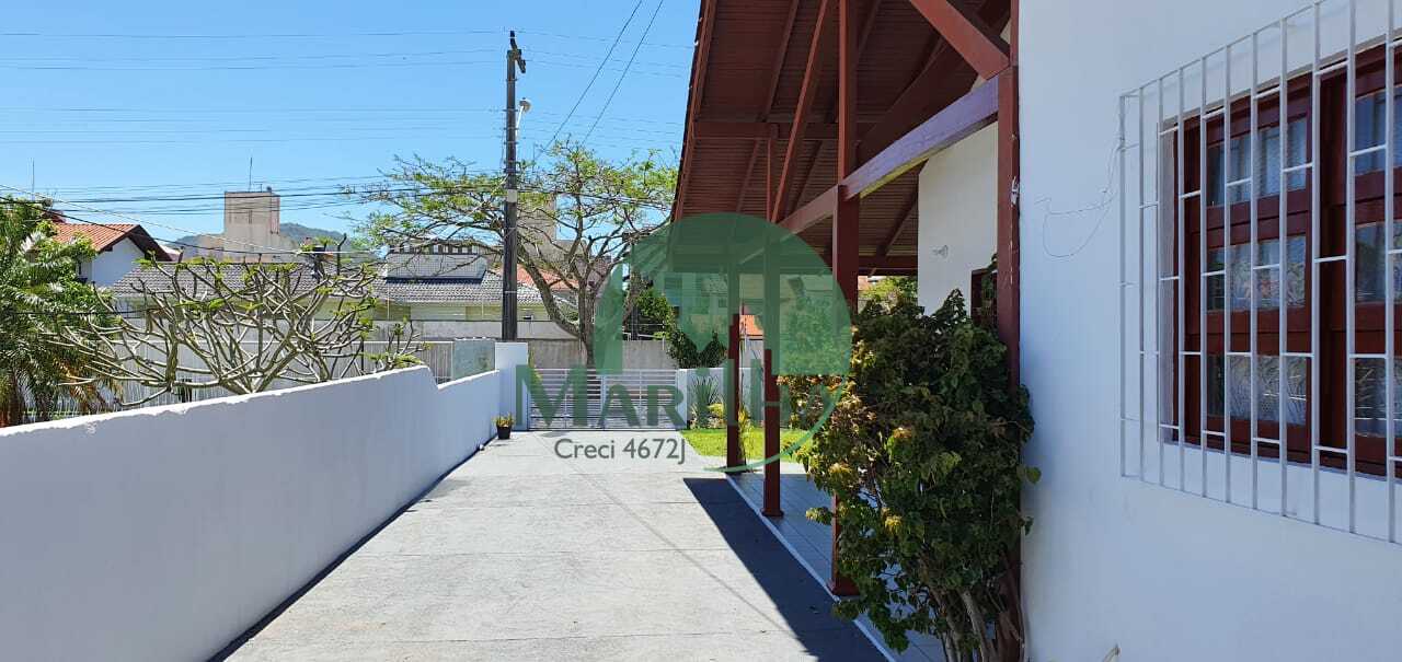 eca8c9dc-f04b-4bd1-b628-d4bc763ce718