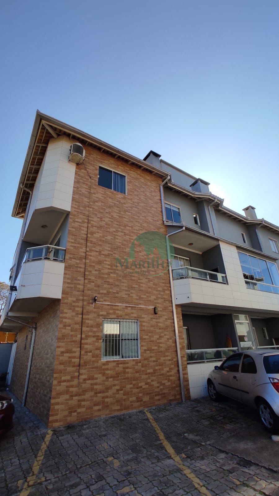 b982db7e-9977-451c-a9ed-62e7bc30d62f